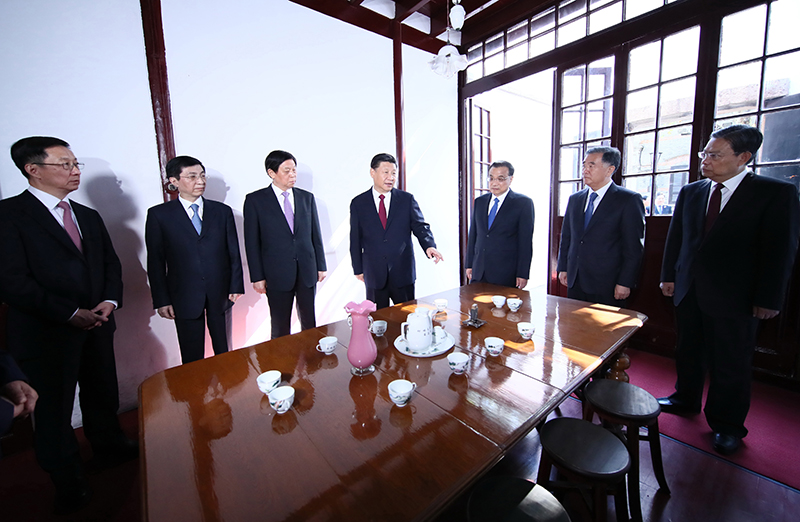 10��31�����磬����ʮ�Ŵ��Ļ��һ�ܣ�ϰ��ƽ�����ǿ����ս�顢���������������ּʡ��������ӱ�����ר�������Ϻ�������ҵ·76�ż���հ���й�һ���ַ��